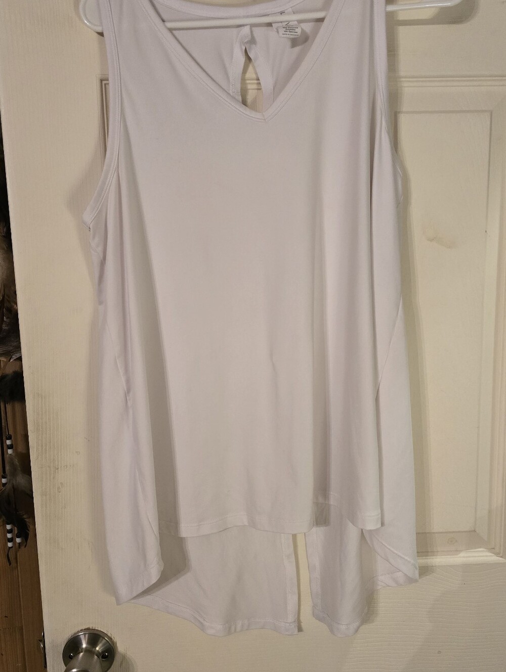 Lane Bryant White V-Neck Sleeveless High-Low Tank